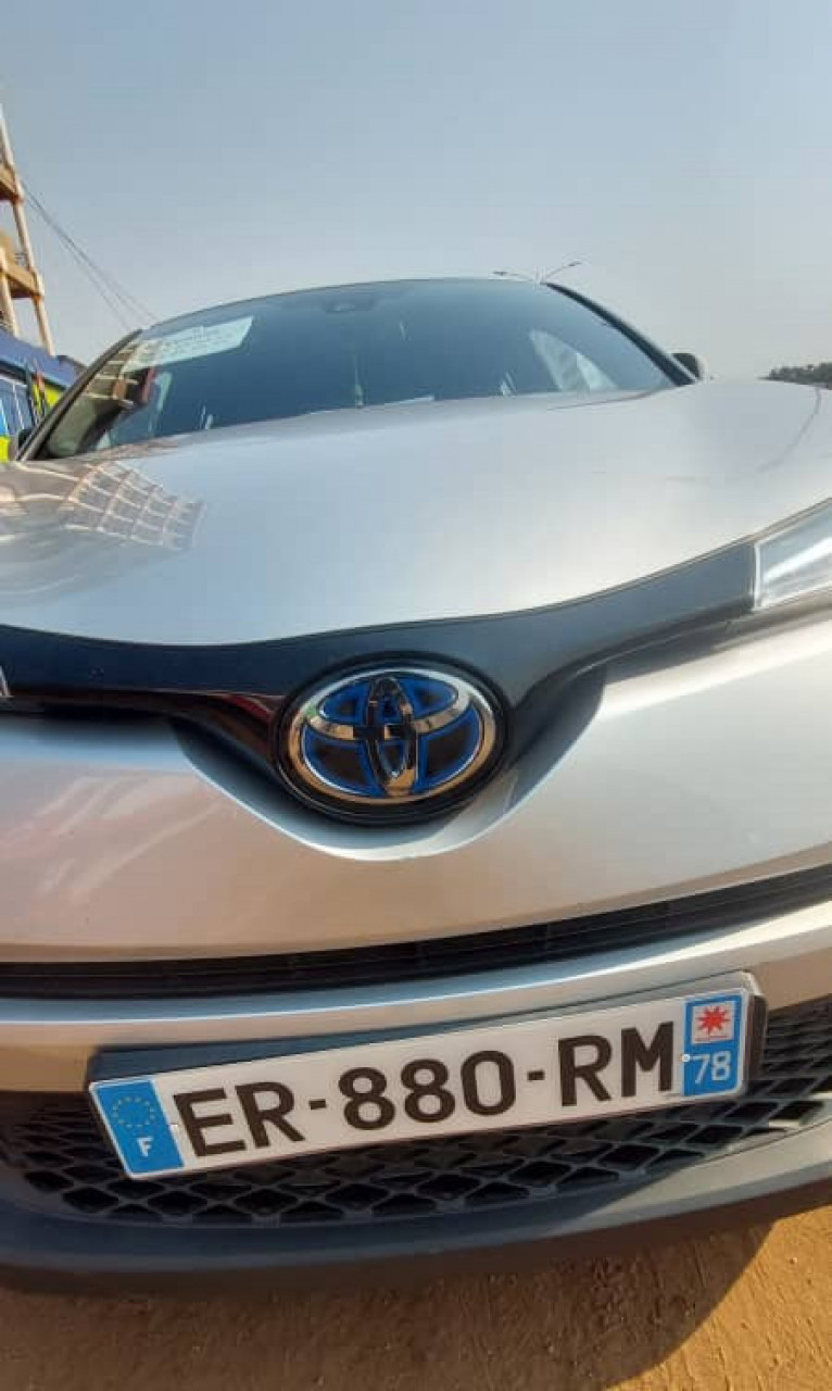 TOYOTA C-HR AUTOMATIQUE, Voitures, Conakry