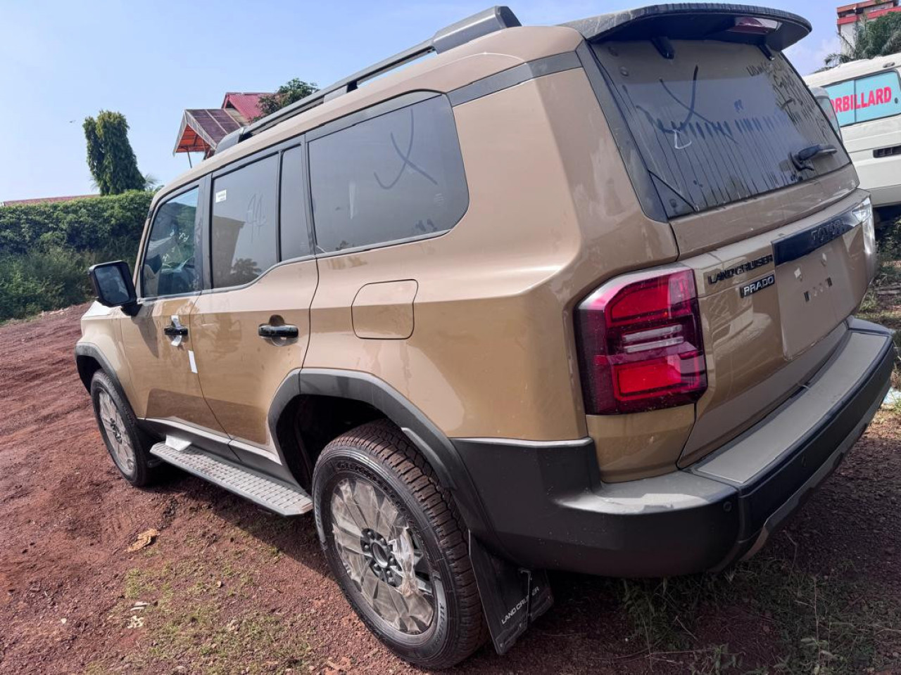 TOYOTA PRADO LAND CRUISER 2024, Voitures, Conakry