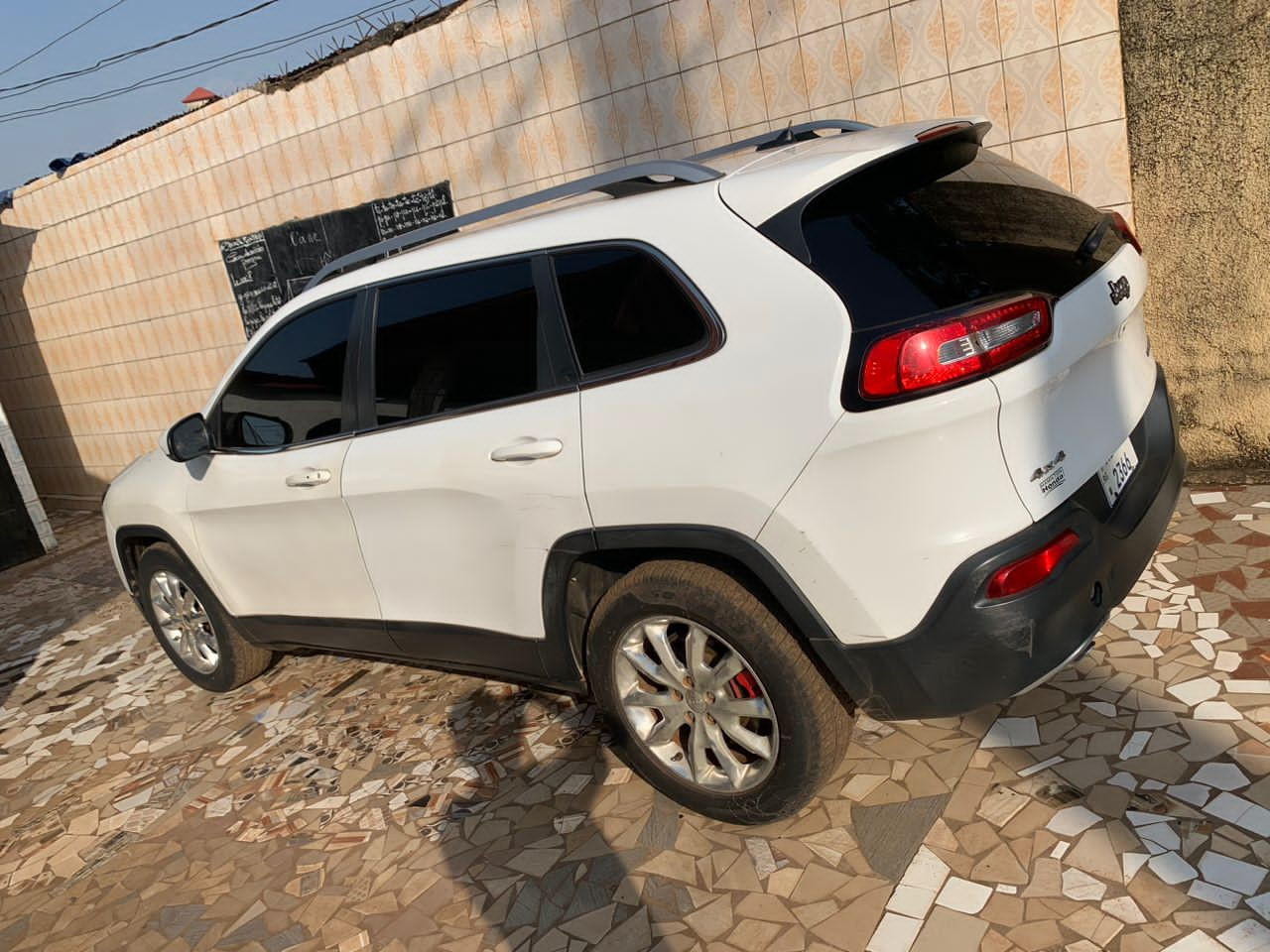 Jeep Cheroque, Voitures, Conakry