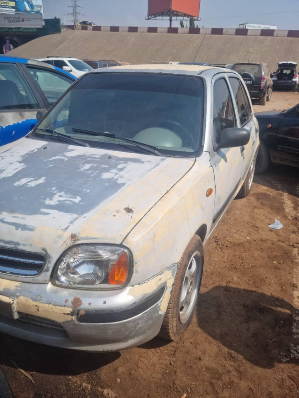 NISSAN MICRA, Voitures, Conakry