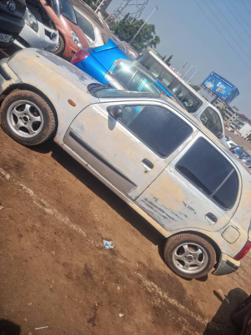 NISSAN MICRA, Voitures, Conakry