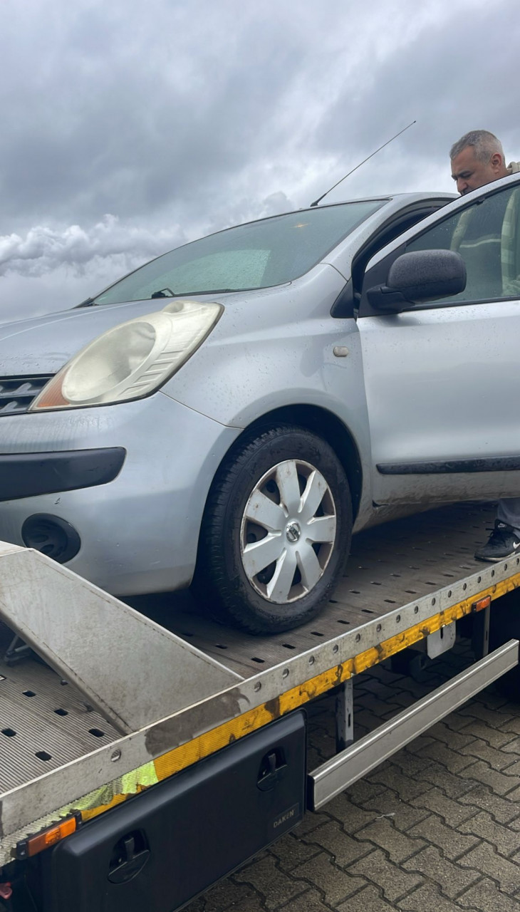 NISSAN NOTE ESSENCE CLIMATISÉE, Voitures, Conakry