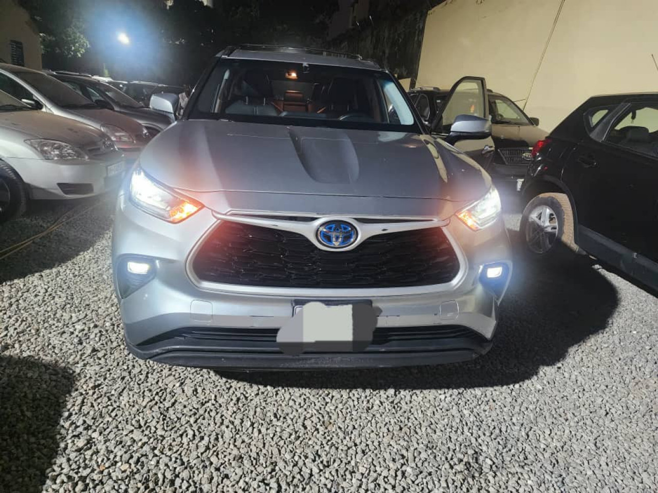 TOYOTA HIGHLANDER 2021 AUTOMATIQUE, Voitures, Conakry