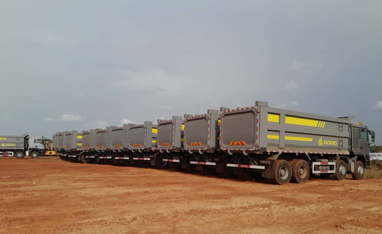 CAMIONS HOWO 12 ROUES SORTIE D'USINE, Camions - Autobus, Conakry