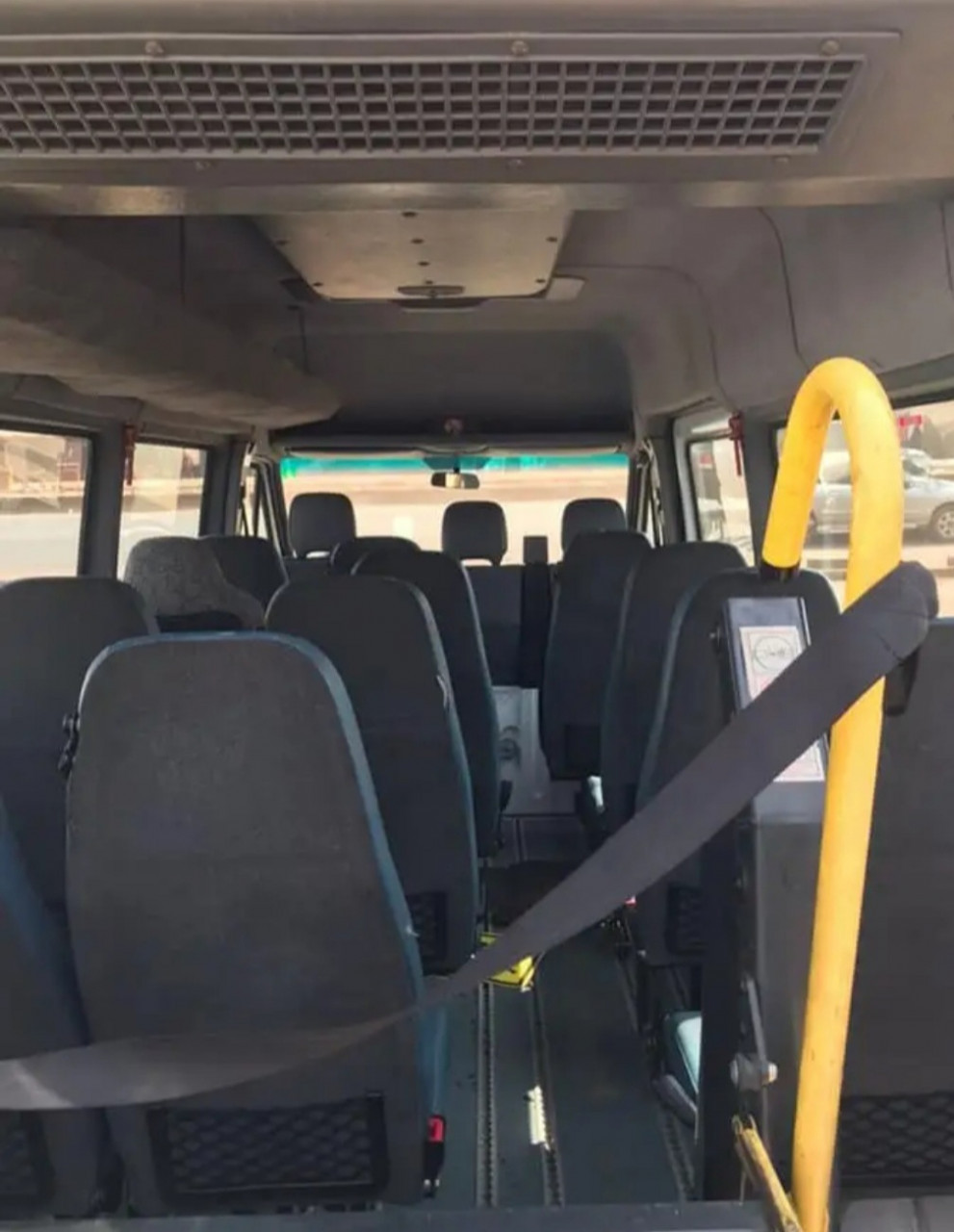 BUS MERCEDES SPRINTER 15 PLACES SORTIE PORT, Camions - Autobus, Conakry