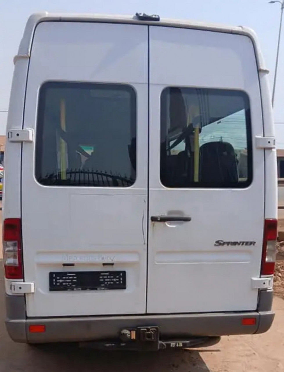 BUS MERCEDES SPRINTER 15 PLACES SORTIE PORT, Camions - Autobus, Conakry