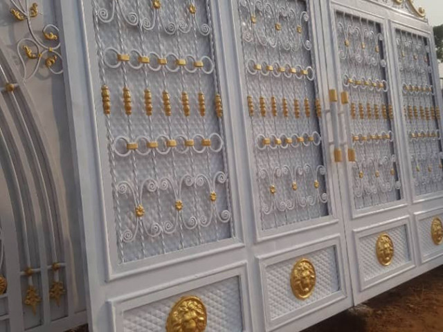 PORTAIL, Portes - Fenêtres, Conakry