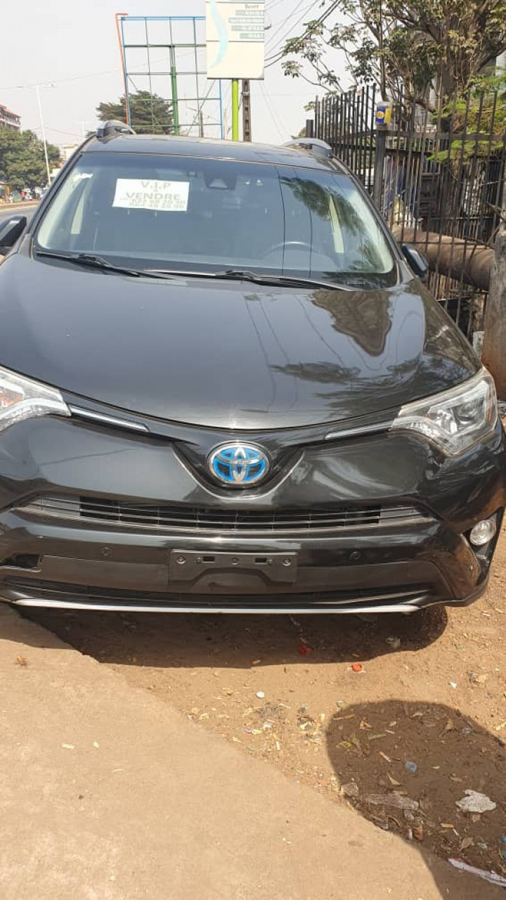 Toyota rav4 hybride, Voitures, Conakry