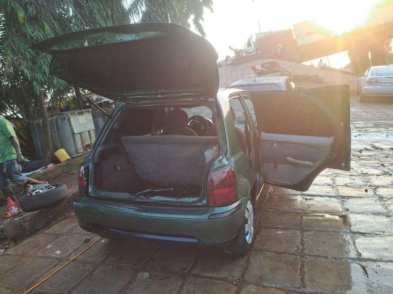 NISSAN MICRA, Voitures, Conakry