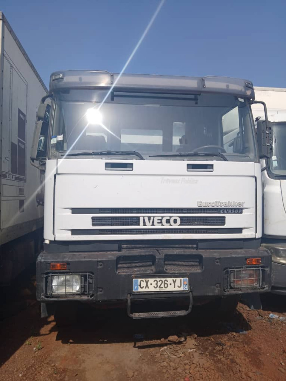 CAMION IVECO 10 ROUES SORTIE PORT, Camions - Autobus, Conakry