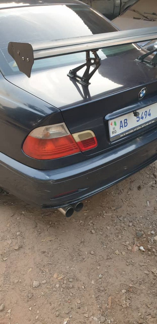 BMW E46 ESSENCES CLIMATISÉE, Voitures, Conakry