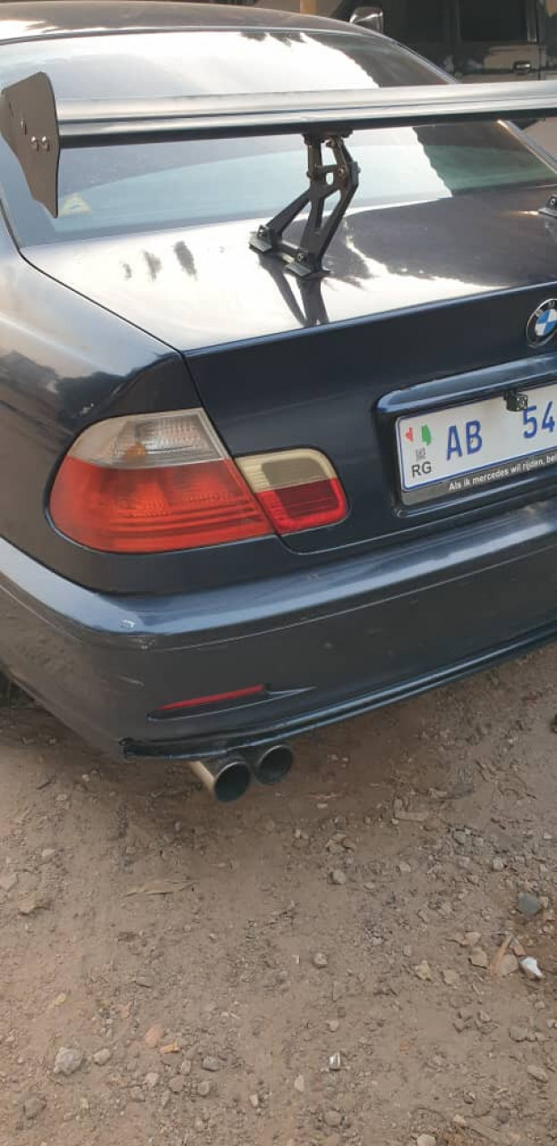 BMW E46 ESSENCES CLIMATISÉE, Voitures, Conakry