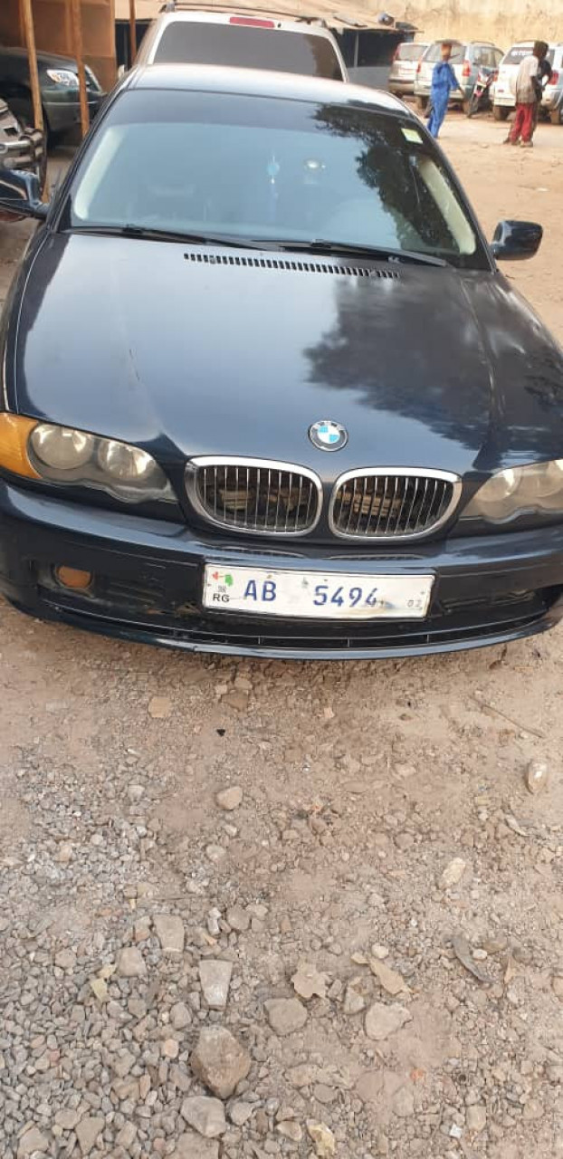 BMW E46 ESSENCES CLIMATISÉE, Voitures, Conakry