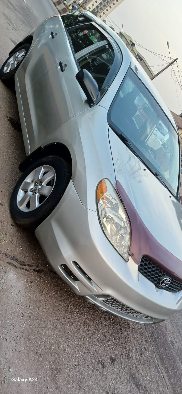 TOYOTA MATRIX AUTOMATIQUE, Voitures, Conakry