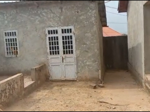 Maison a vendre a coyah, Maisons, Coyah
