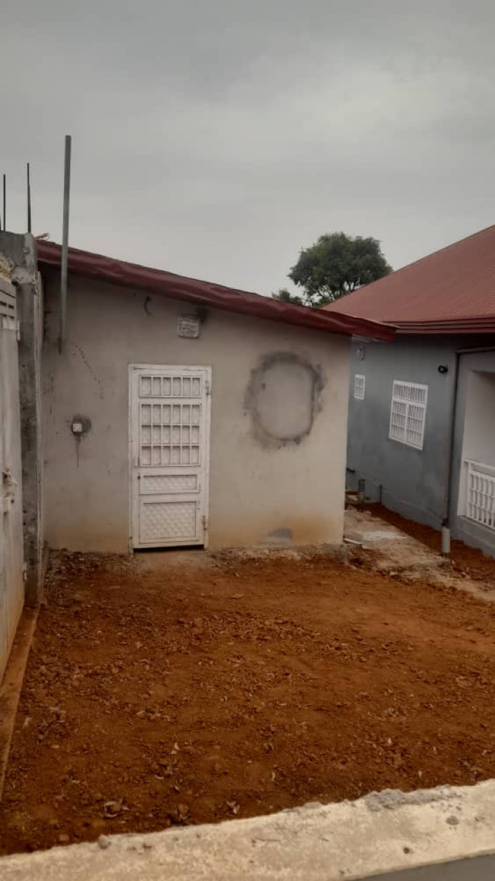 Maison à vendre à samatara, Maisons, Conakry