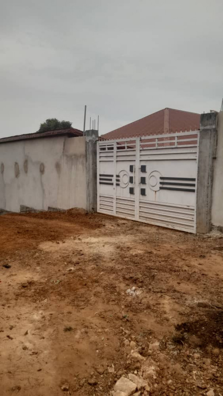 Maison à vendre à samatara, Maisons, Conakry