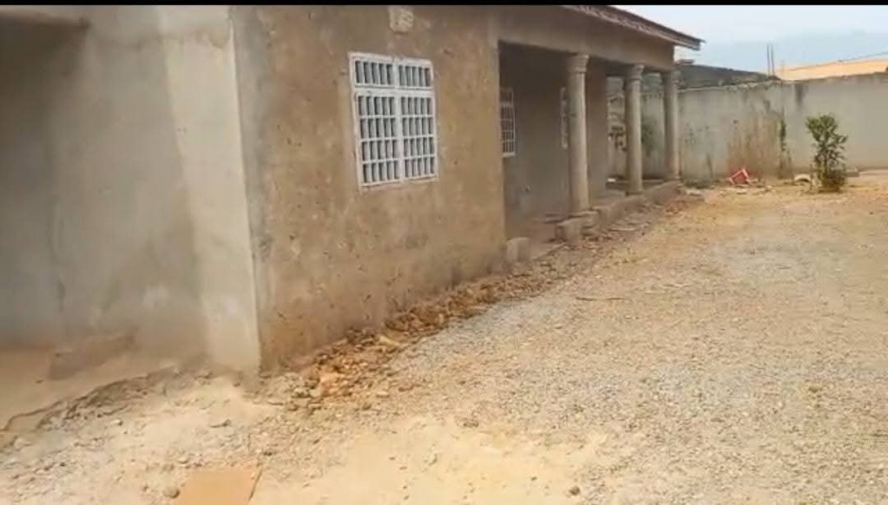 Maison à vendre à coyah, Maisons, Conakry