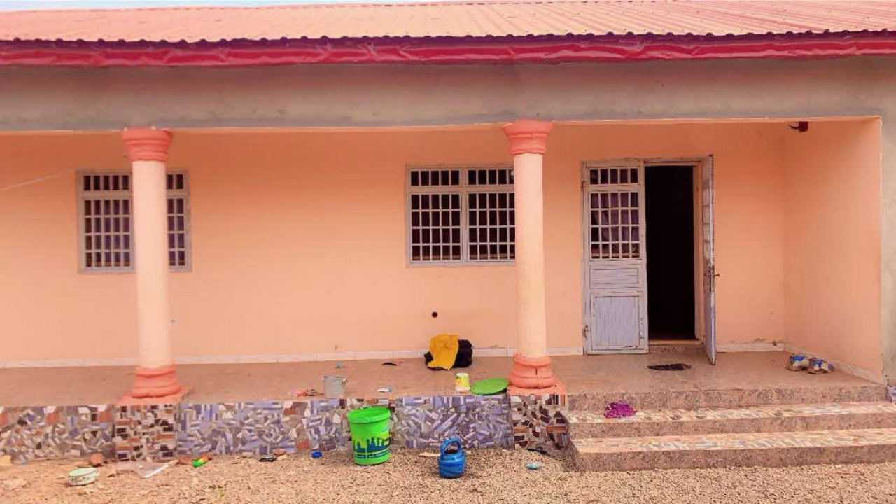 Maison à vendre à coyah, Maisons, Conakry