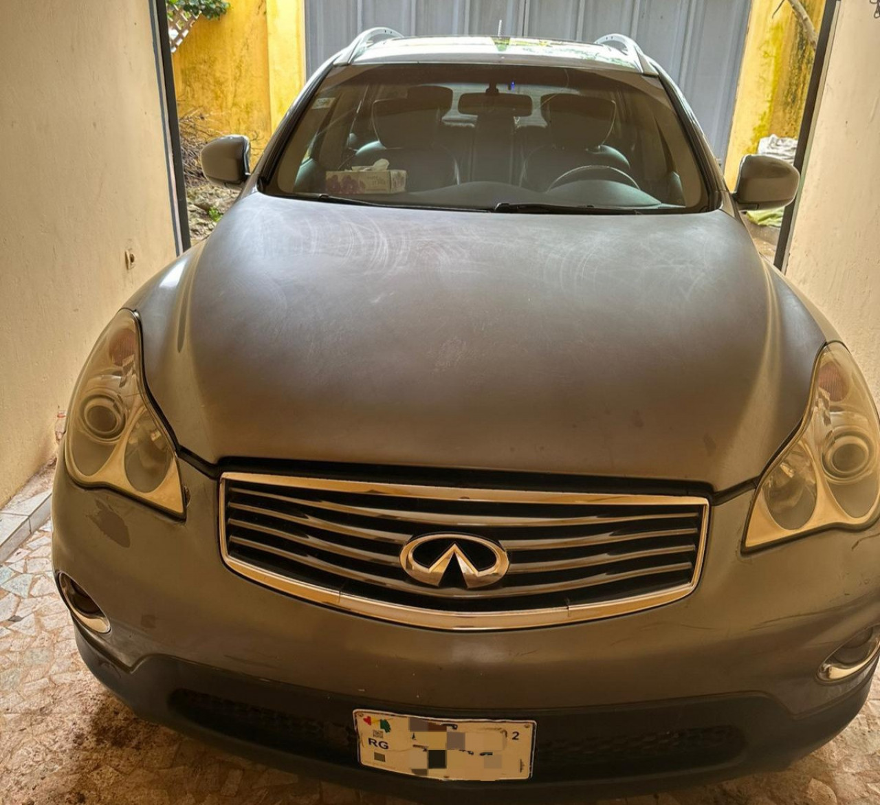 INFINITI EX35, Voitures, Conakry