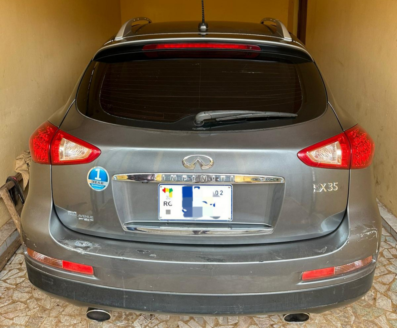 INFINITI EX35, Voitures, Conakry