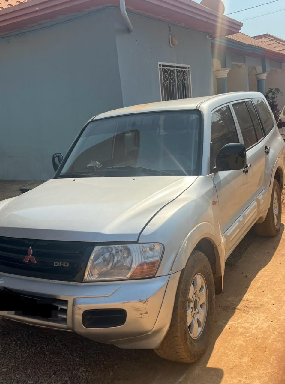 MITSUBISHI PAJERO V8, Voitures, Conakry