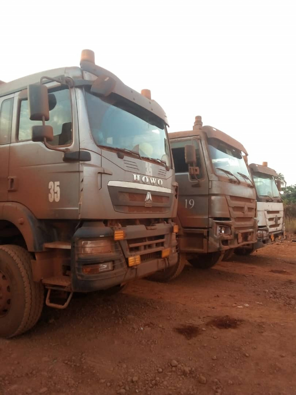 CAMION HOWO 12 ROUES, Camions - Autobus, Conakry