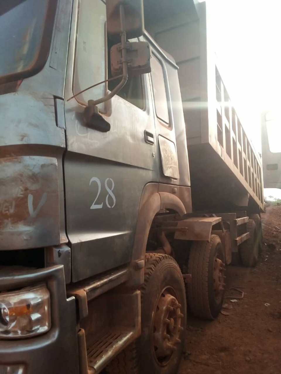 CAMION HOWO 12 ROUES, Camions - Autobus, Conakry