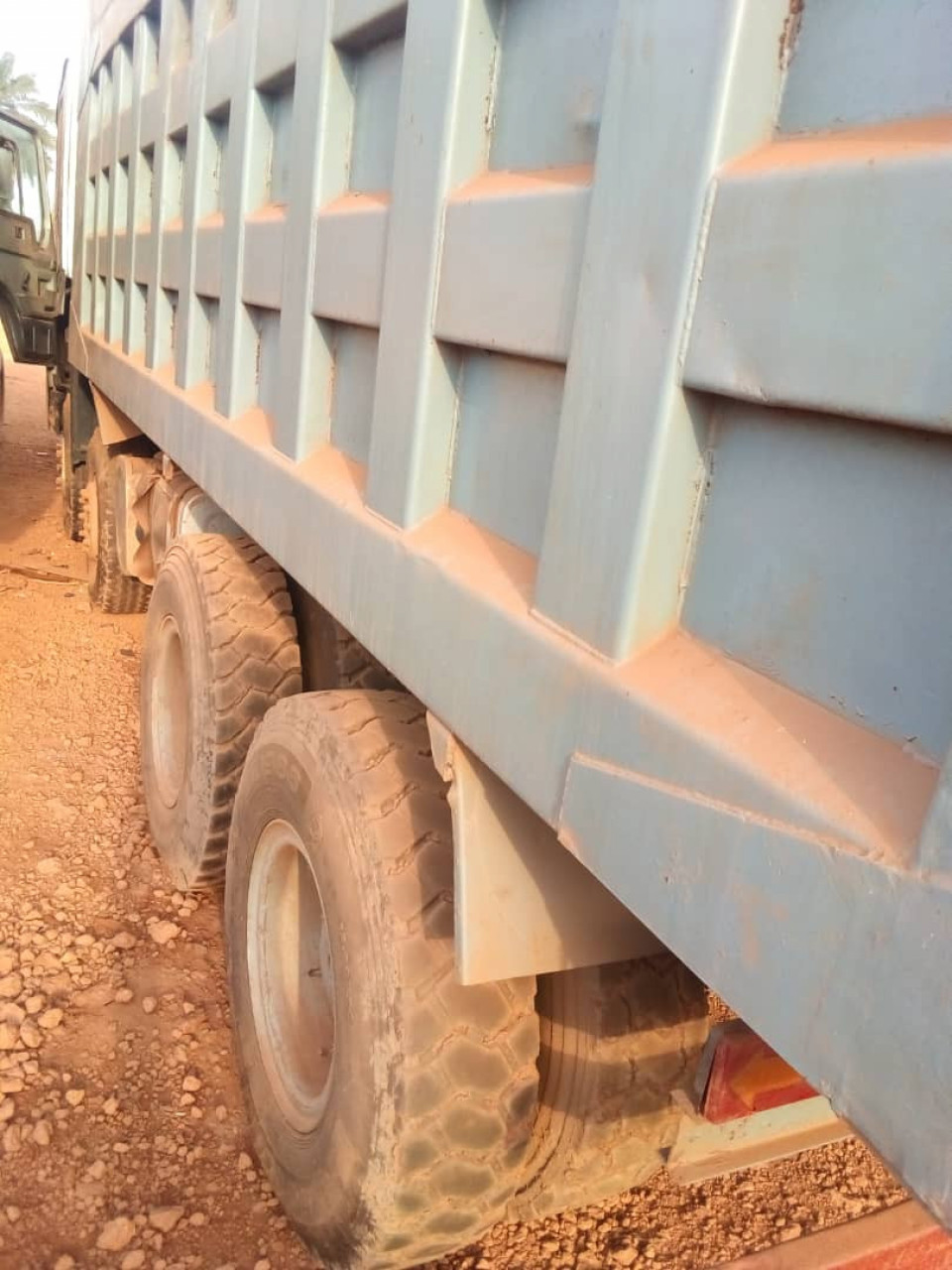 CAMION HOWO 12 ROUES, Camions - Autobus, Conakry