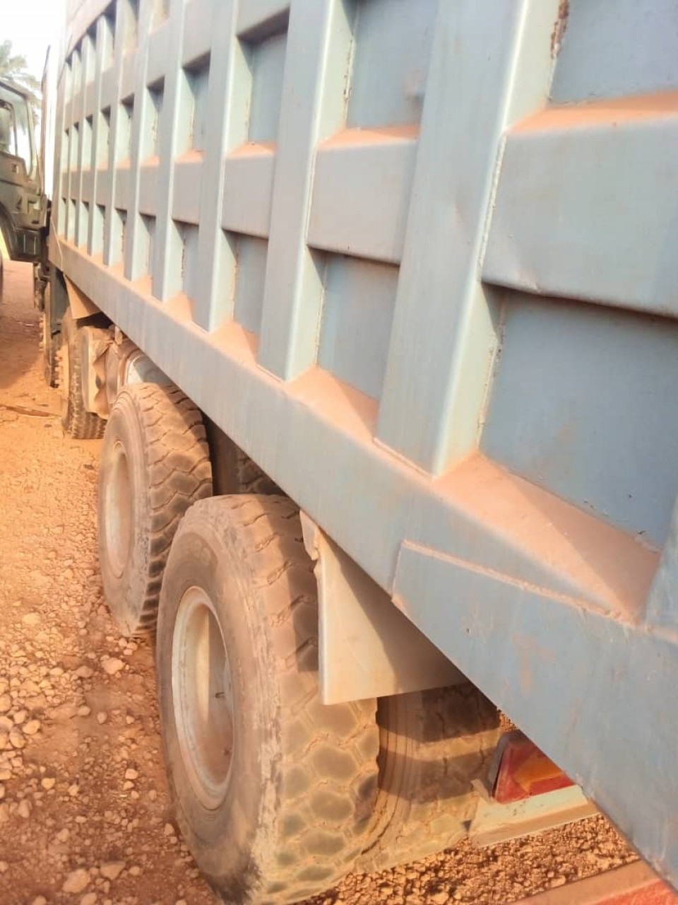 CAMION HOWO 12 ROUES, Camions - Autobus, Conakry