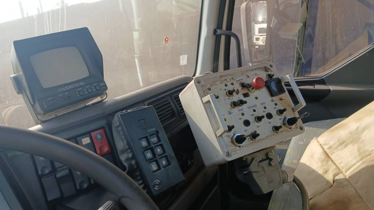 CITERNE 11000 LITRES, Camions - Autobus, Conakry