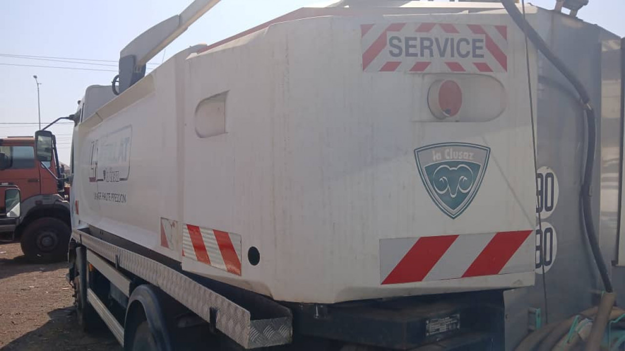 CITERNE 11000 LITRES, Camions - Autobus, Conakry