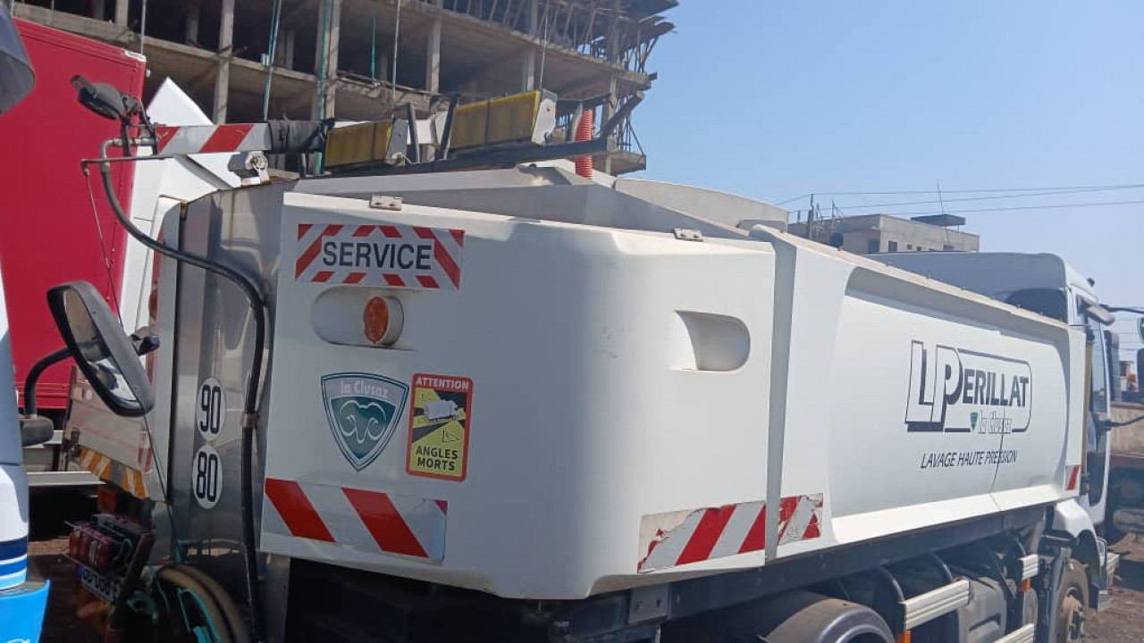 CITERNE 11000 LITRES, Camions - Autobus, Conakry