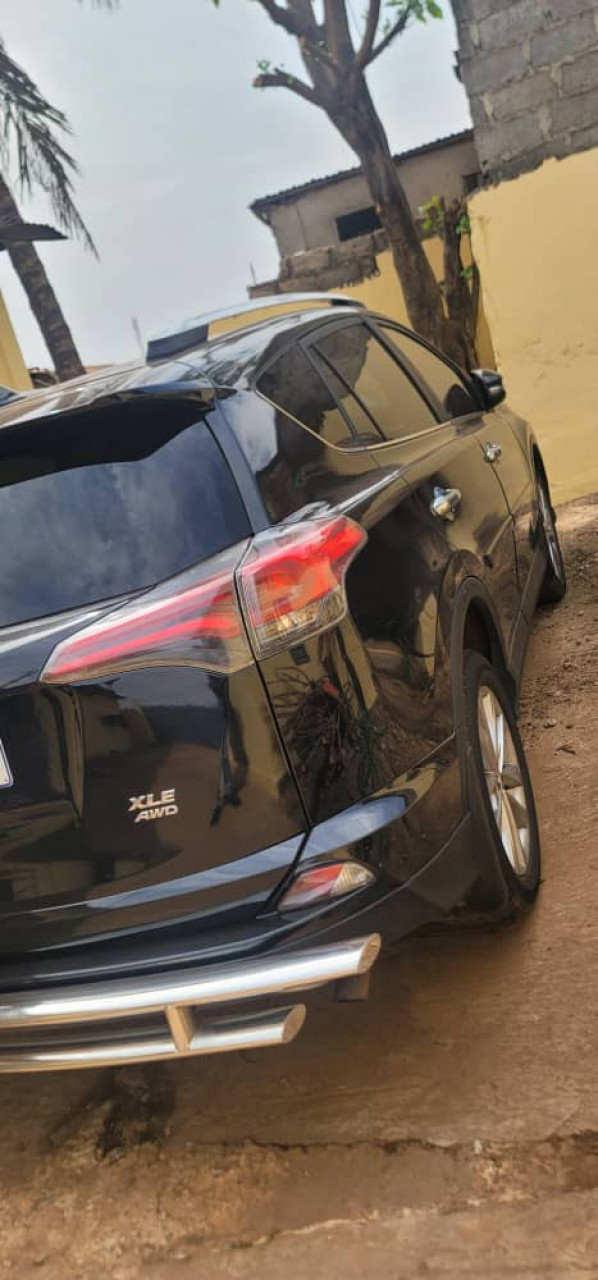 TOYOTA RAV4, Voitures, Conakry