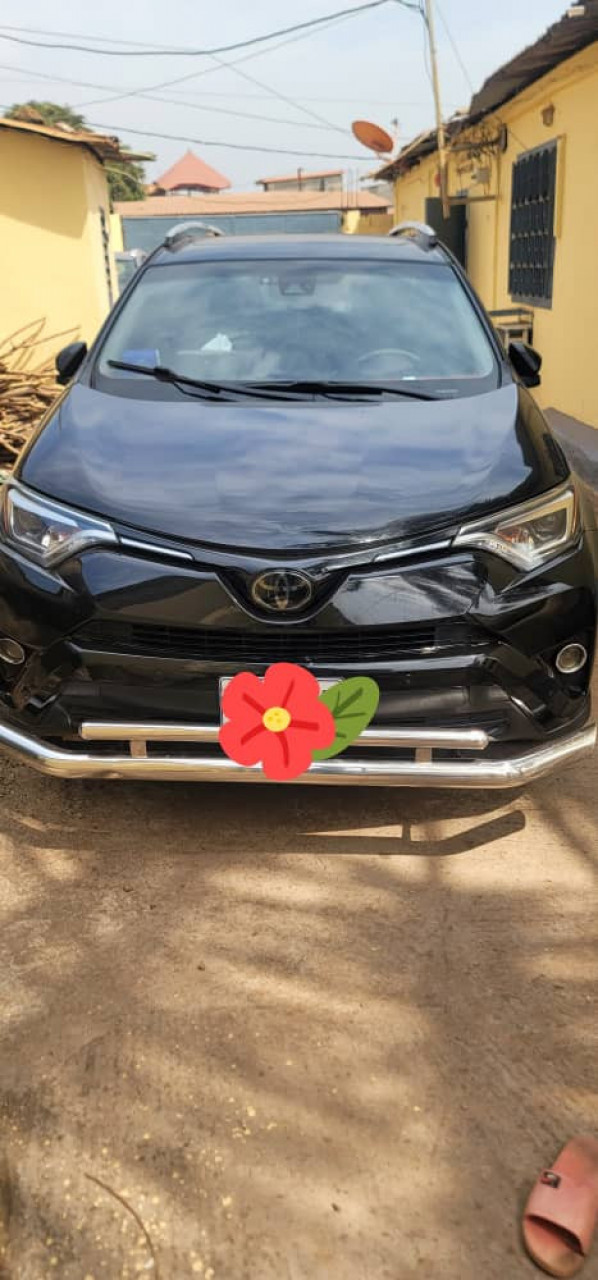 TOYOTA RAV4, Voitures, Conakry