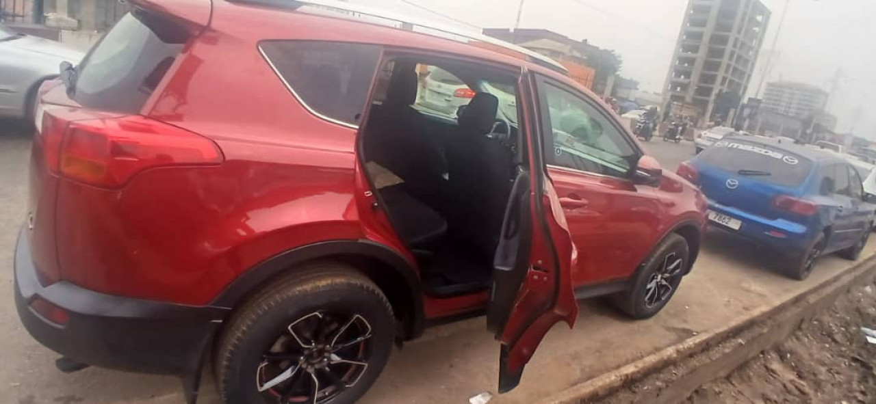 TOYOTA RAV4 AUTOMATIQUE, Voitures, Conakry