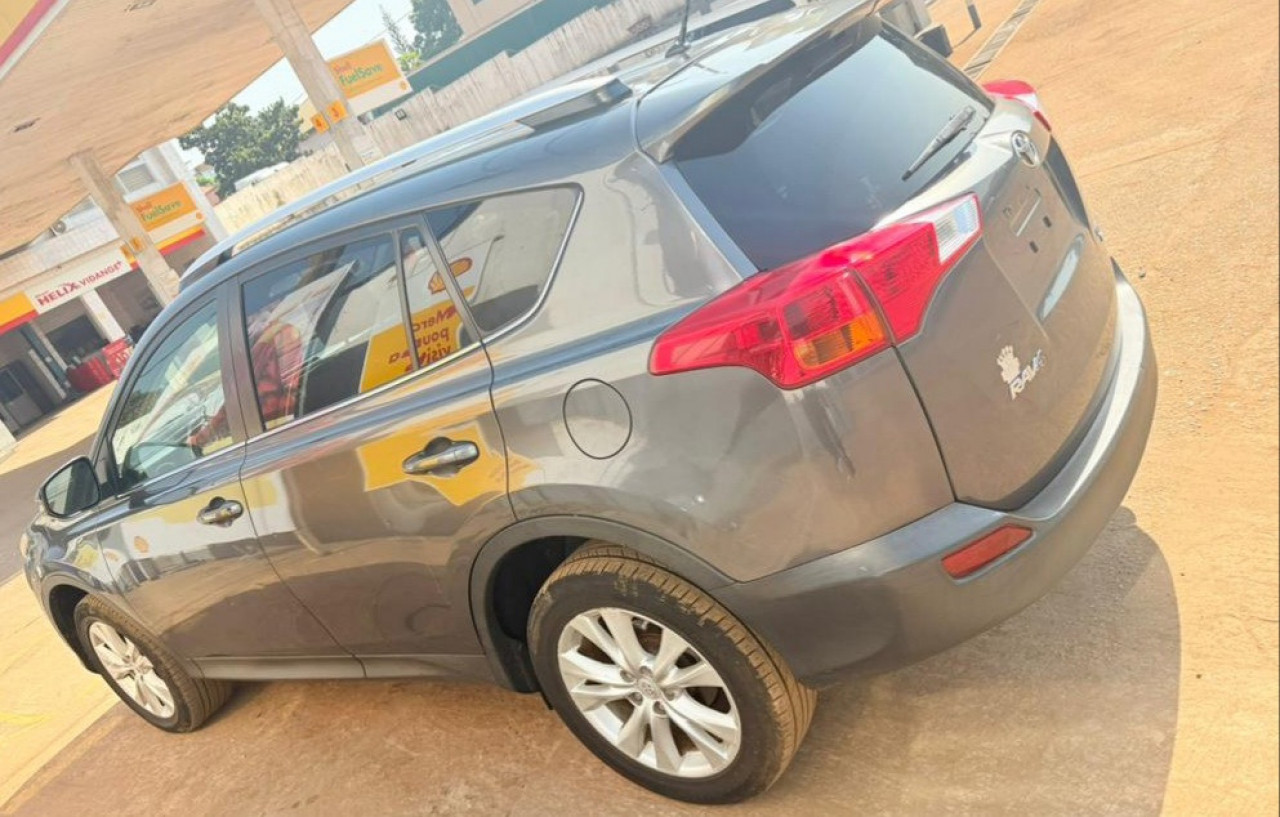 TOYOTA RAV4 LIMITED SORTIE PORT, Voitures, Conakry