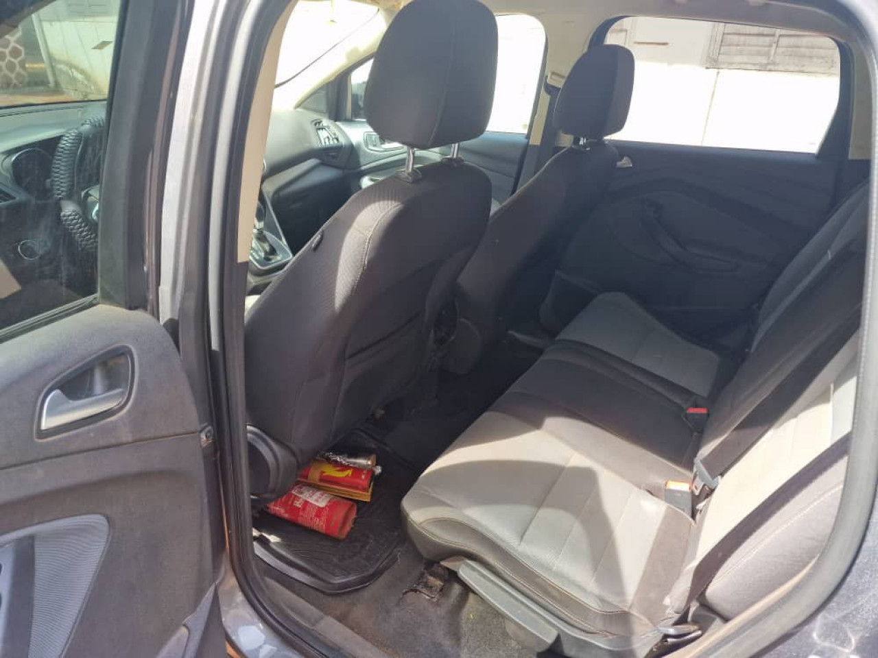 FORD ESCAPE AUTOMATIQUE, Voitures, Conakry