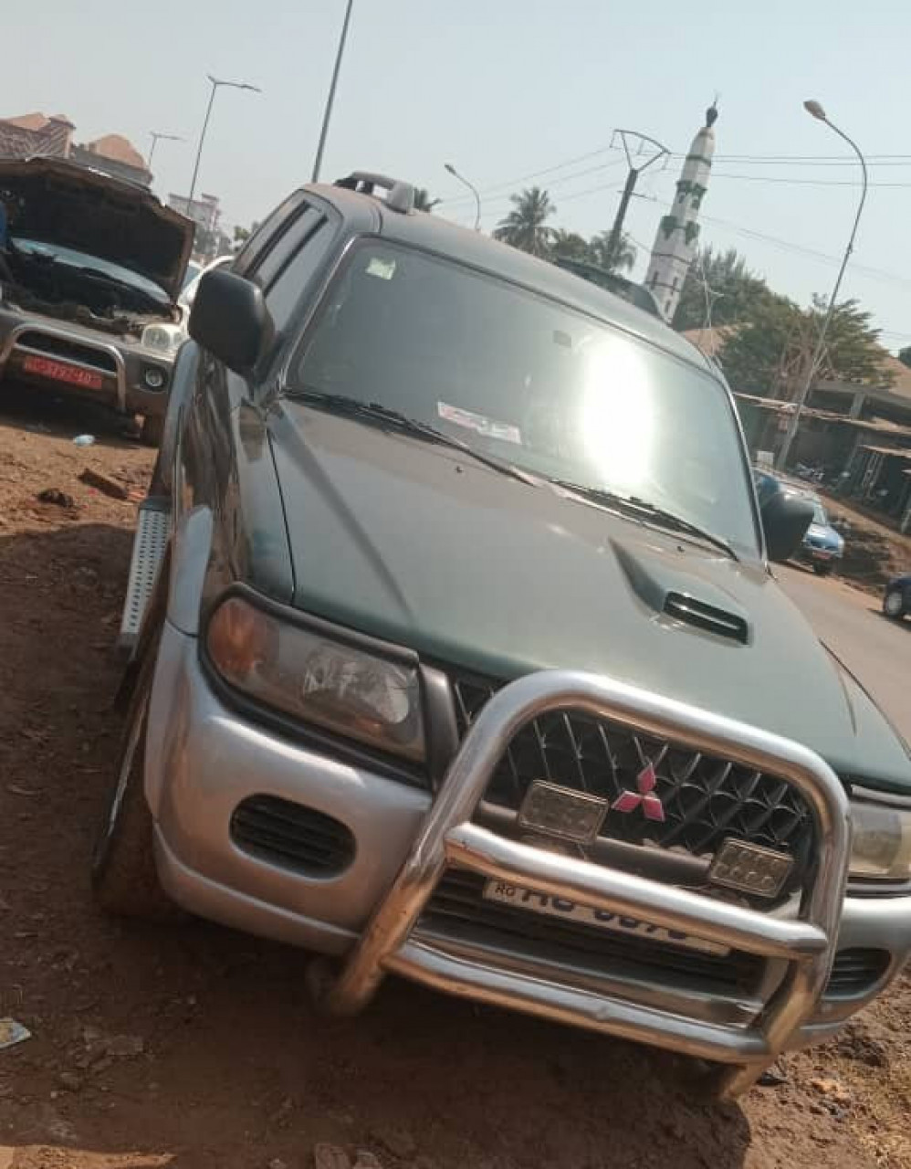 MITSUBISHI PAJERO, Voitures, Conakry