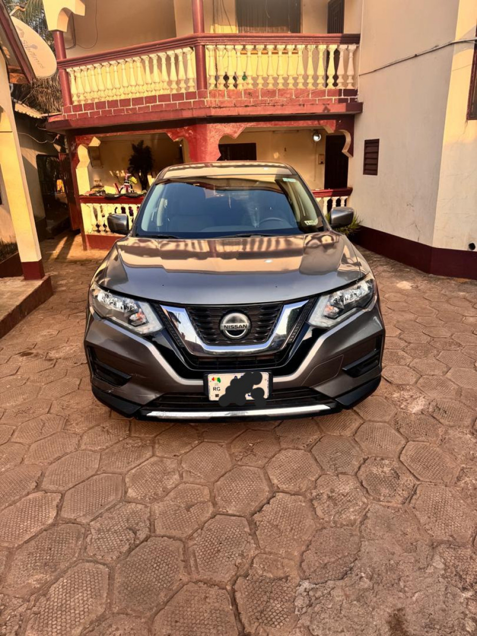 Nissan Rogue, Voitures, Conakry