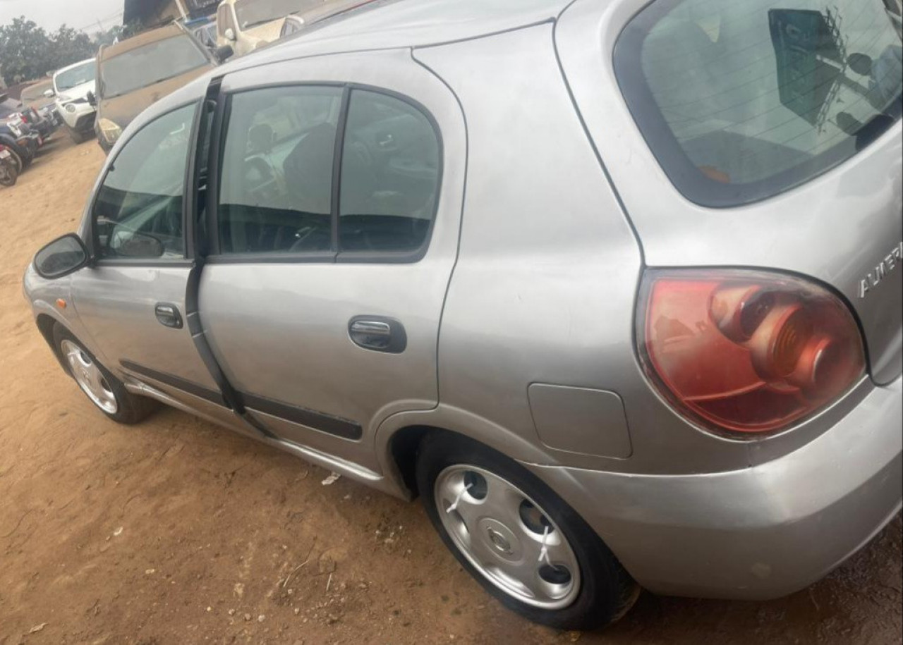 NISSAN ALMERA AUTOMATIQUE, Voitures, Conakry