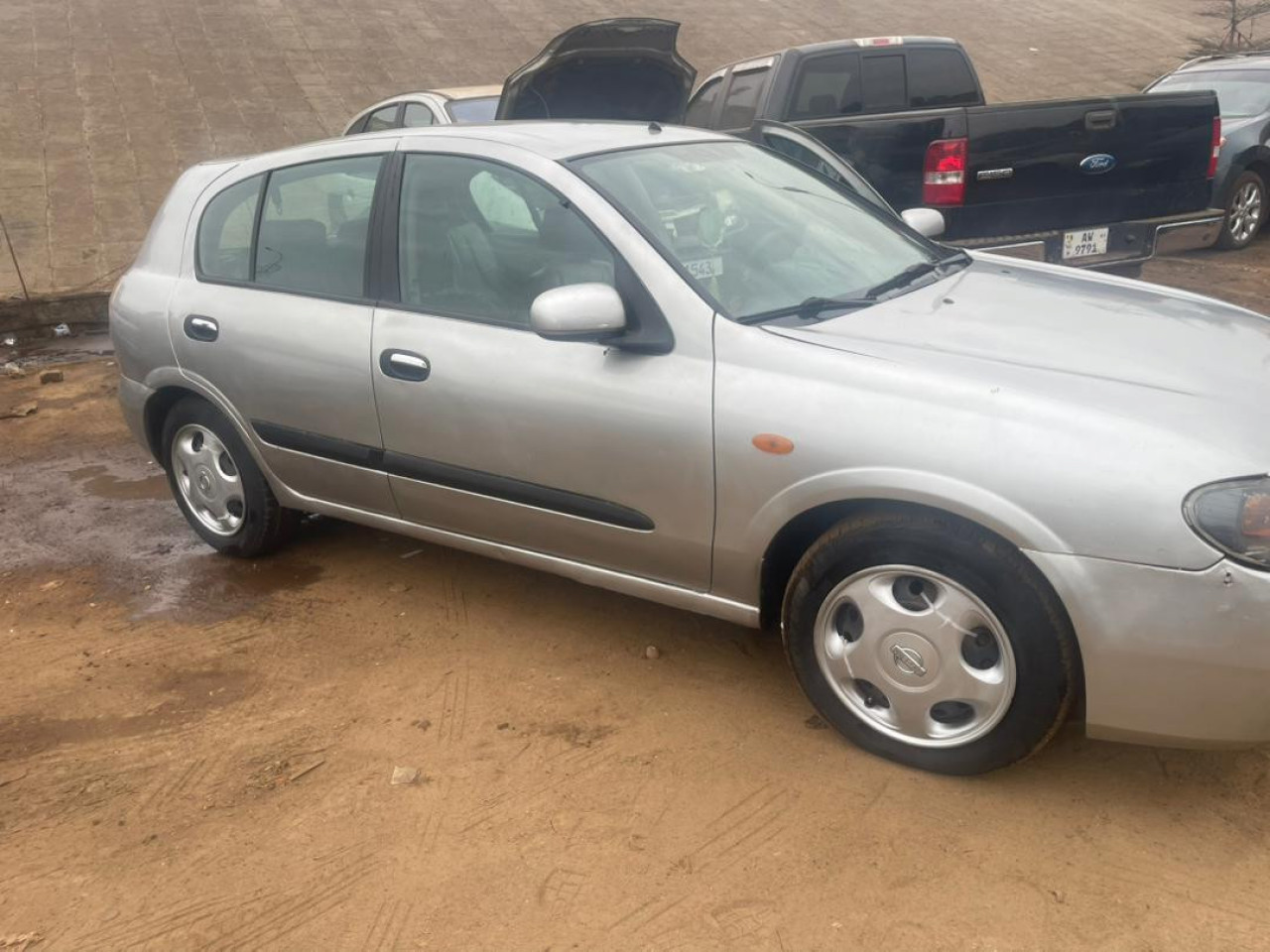 NISSAN ALMERA AUTOMATIQUE, Voitures, Conakry