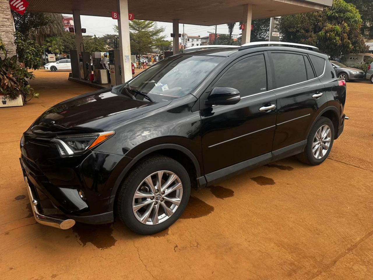 TOYOTA RAV4 AUTOMATIQUE, Voitures, Conakry