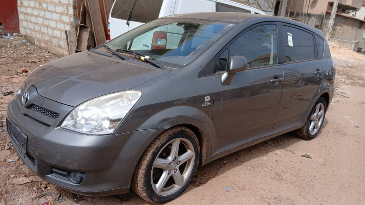 TOYOTA VERSO SORTIE PORT 6 VITESSES, Voitures, Conakry