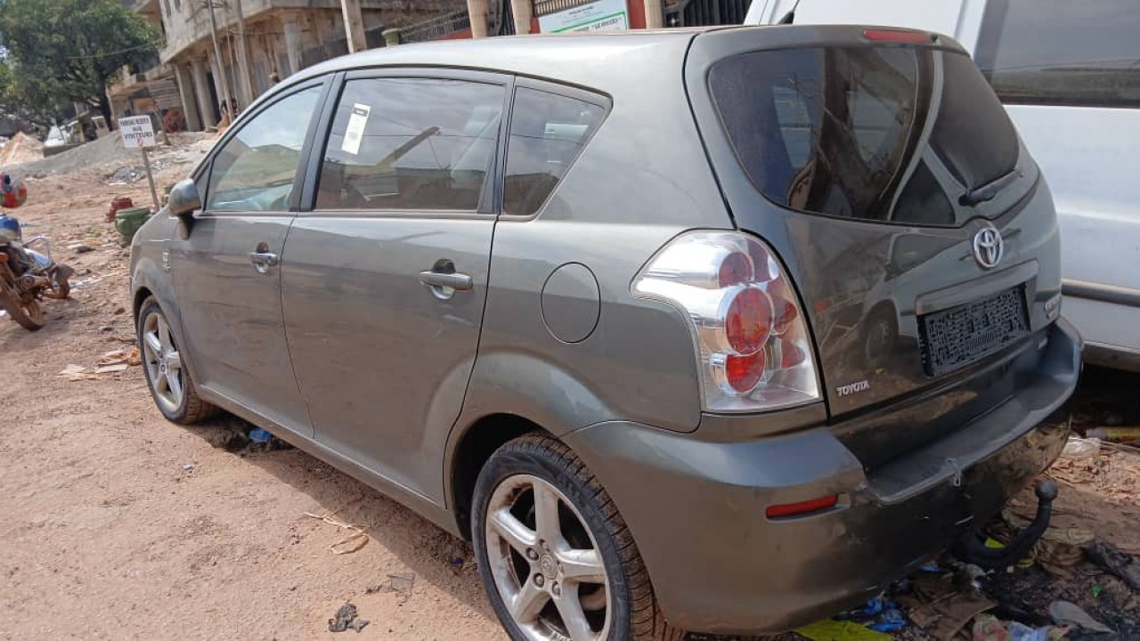 TOYOTA VERSO SORTIE PORT 6 VITESSES, Voitures, Conakry