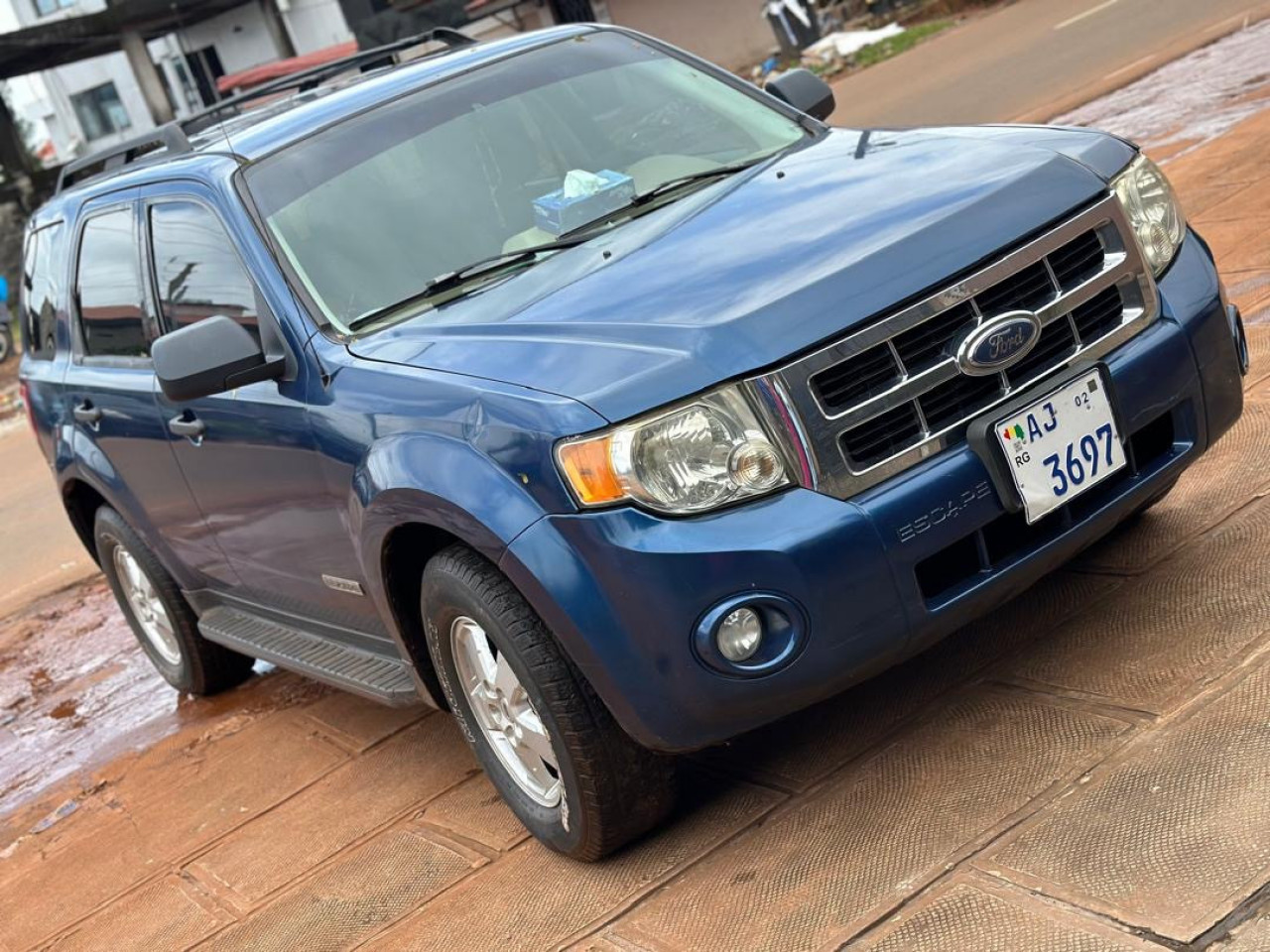 FORD ESCAPE, Voitures, Conakry