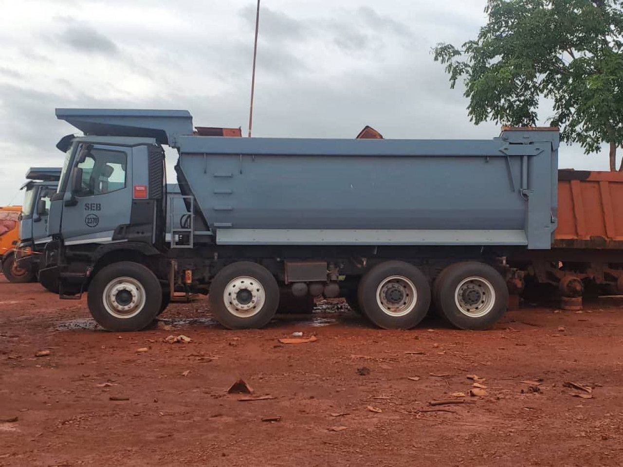 RENAULT FANTOME, Voitures, Conakry