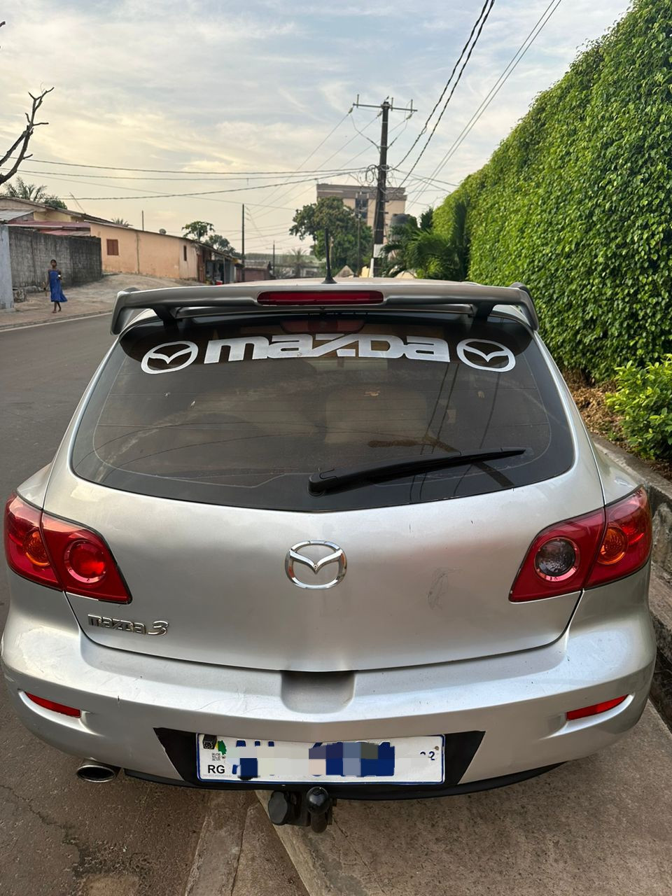 MAZDA 3 ESSENCES CLIMATISÉE, Voitures, Conakry