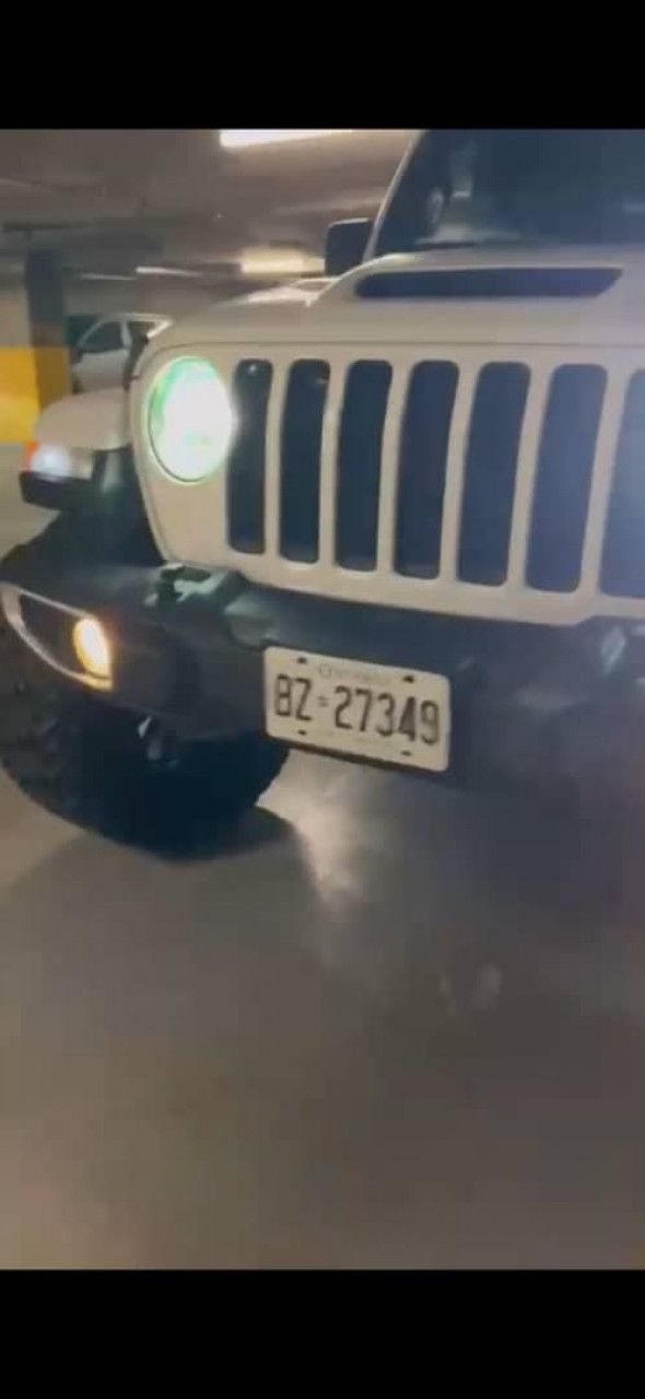 Jeep Wrangler, Voitures, Conakry