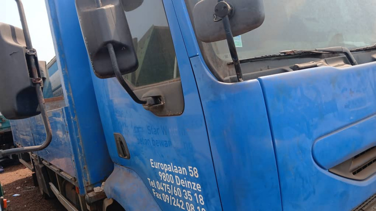 CAMION 6 ROUES RIDELLES, Camions - Autobus, Conakry